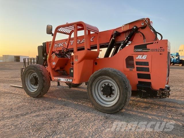 SkyTrak 6036 Teleskopiskie manipulatori