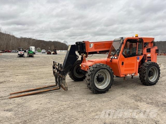 SkyTrak 8042 Teleskopiskie manipulatori