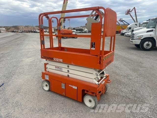 Snorkel S3219E Šķerveida pacēlāji