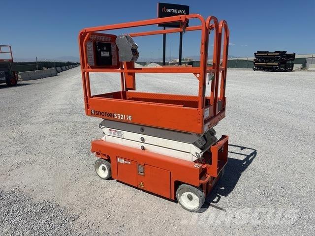 Snorkel S3219E Šķerveida pacēlāji