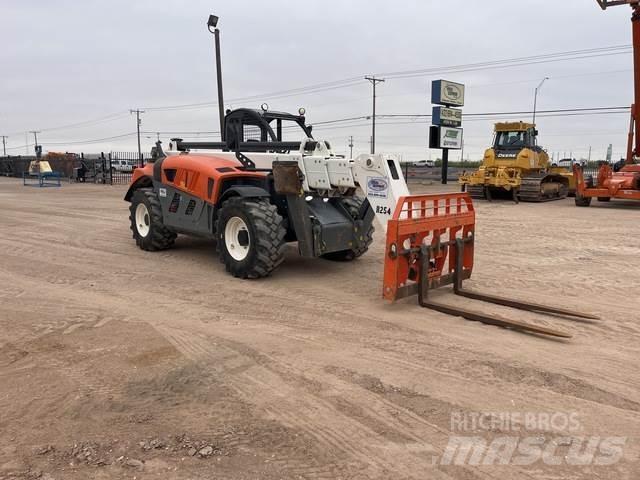 Snorkel SR1054 Teleskopiskie manipulatori