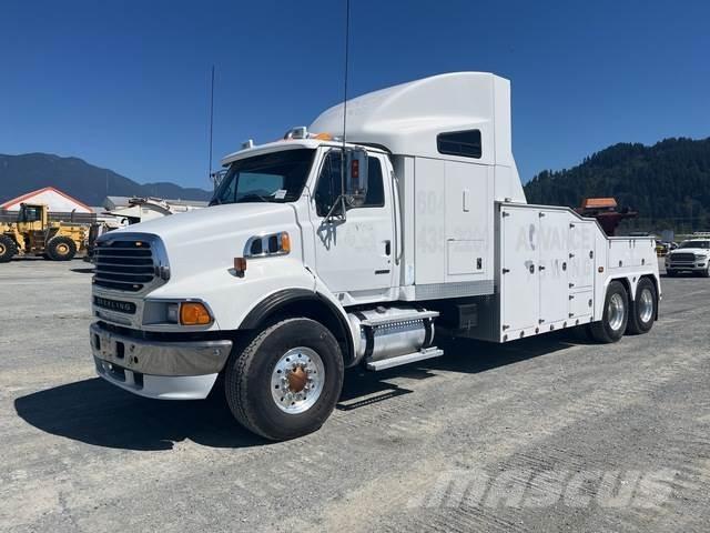 Sterling L9500 Evakuators ar manipulatoru