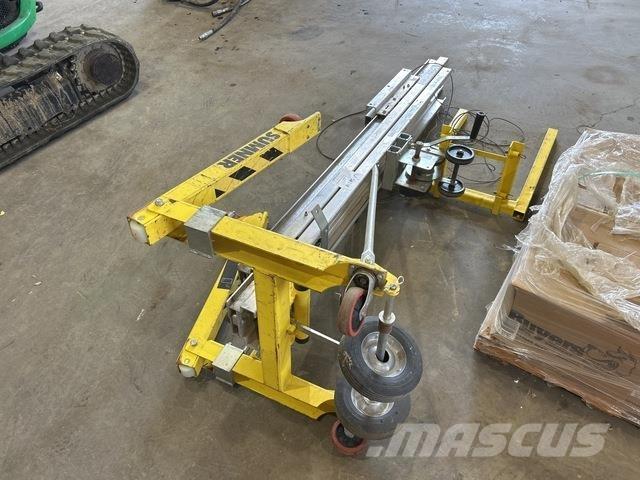 Sumner 2112 Pacēlāji, vinčas un materiālu lifti