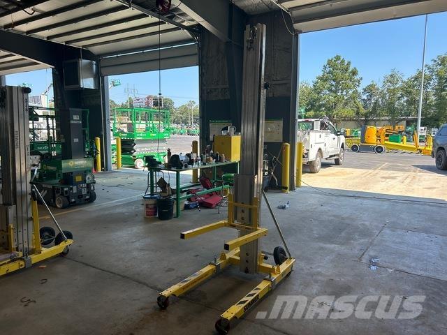 Sumner 2112 Pacēlāji, vinčas un materiālu lifti