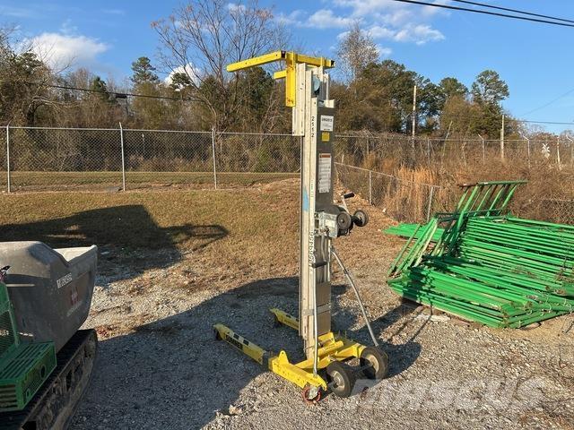 Sumner 2112 Pacēlāji, vinčas un materiālu lifti