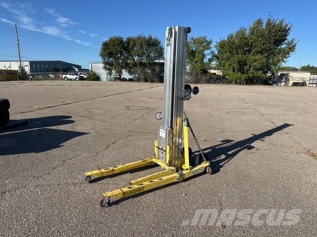 Sumner 2118 Pacēlāji, vinčas un materiālu lifti