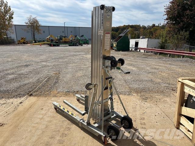 Sumner 2124 Pacēlāji, vinčas un materiālu lifti