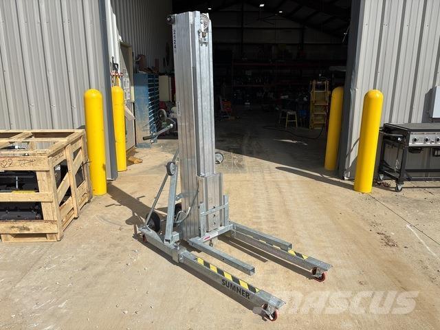 Sumner 2124 Pacēlāji, vinčas un materiālu lifti