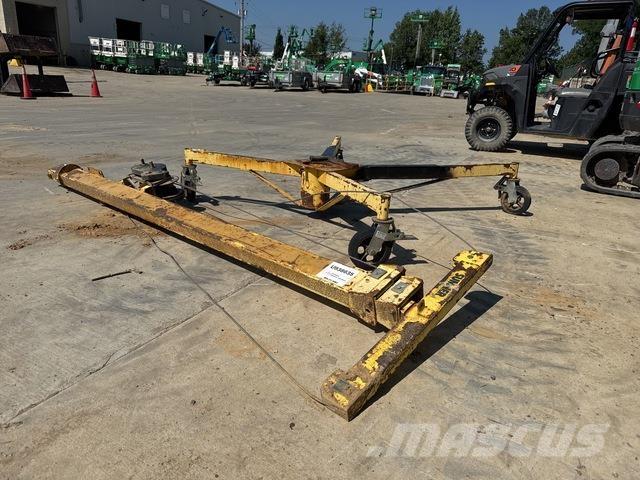 Sumner R250 Pacēlāji, vinčas un materiālu lifti