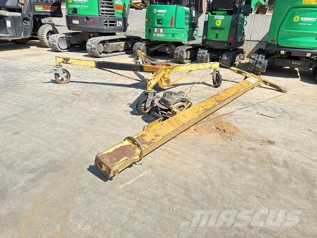 Sumner R250 Pacēlāji, vinčas un materiālu lifti