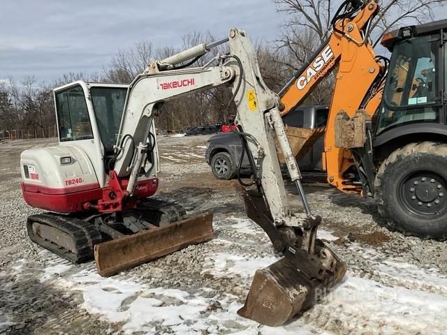 Takeuchi TB240 Kāpurķēžu ekskavatori