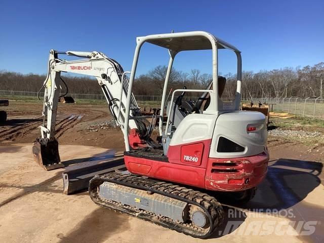 Takeuchi TB240 Kāpurķēžu ekskavatori