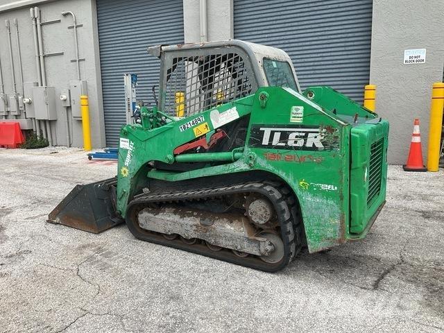 Takeuchi TL6R Lietoti riteņu kompaktiekrāvēji