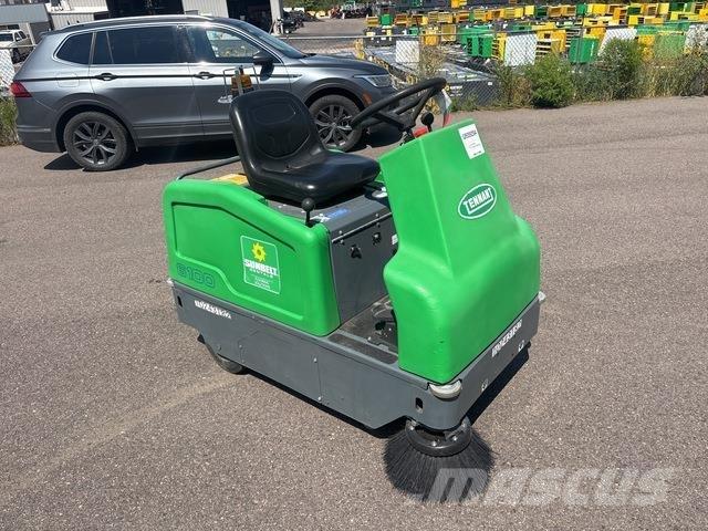 Tennant 6100 Iekštelpu slaucīšanas iekārtas