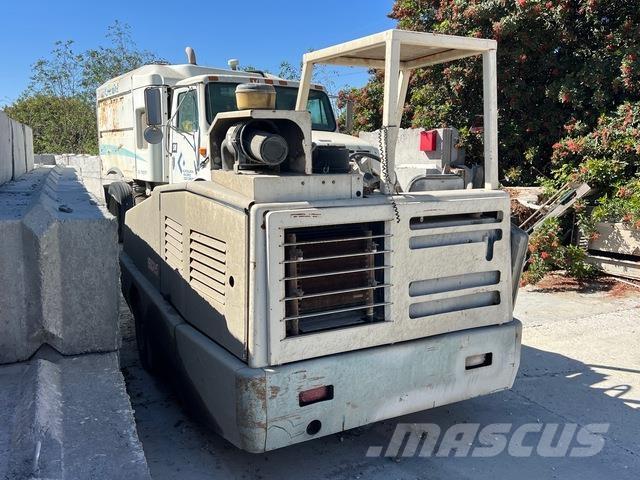 Tennant 800 Iekštelpu slaucīšanas iekārtas