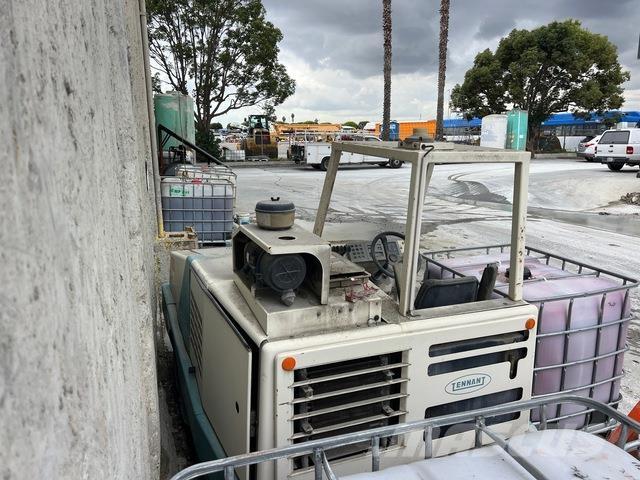 Tennant 800 Iekštelpu slaucīšanas iekārtas