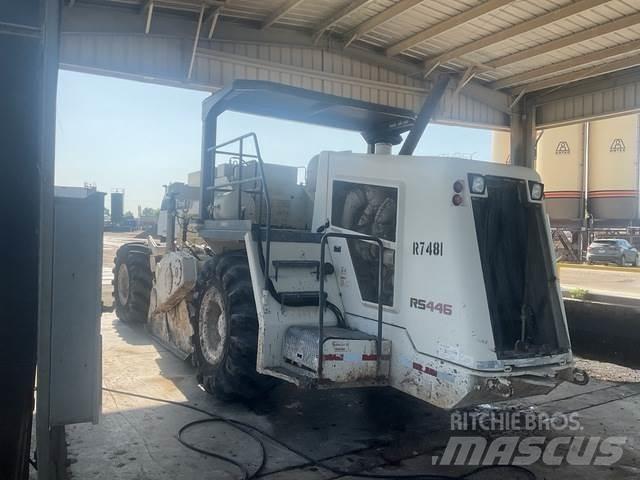 Terex RS446 Augsnes blīvētāji