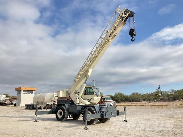Terex RT230-1 Celtņi nelīdzenām virsmām