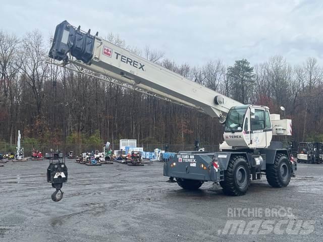 Terex RT230-2 Celtņi nelīdzenām virsmām