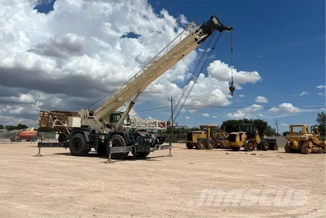 Terex RT555-2 Celtņi nelīdzenām virsmām