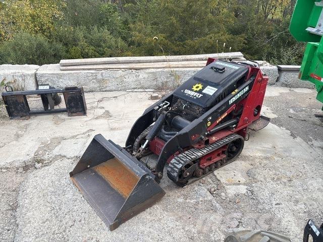 Toro 22321 Lietoti riteņu kompaktiekrāvēji