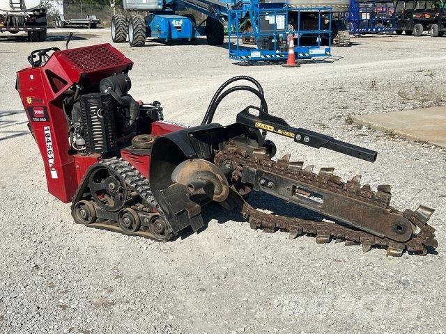 Toro TRX-250 Tranšeju racēji