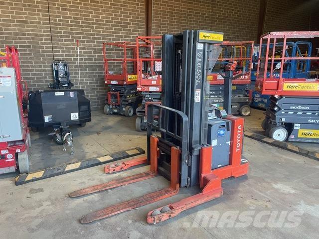 Toyota 6BWS20 Pašgājēji krautnētāji