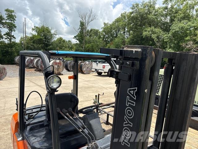 Toyota 8FGU30 Autokrāvēji - citi