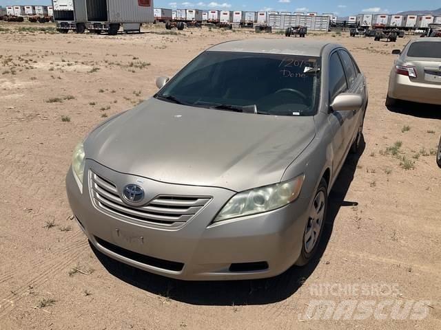 Toyota Camry Automašīnas