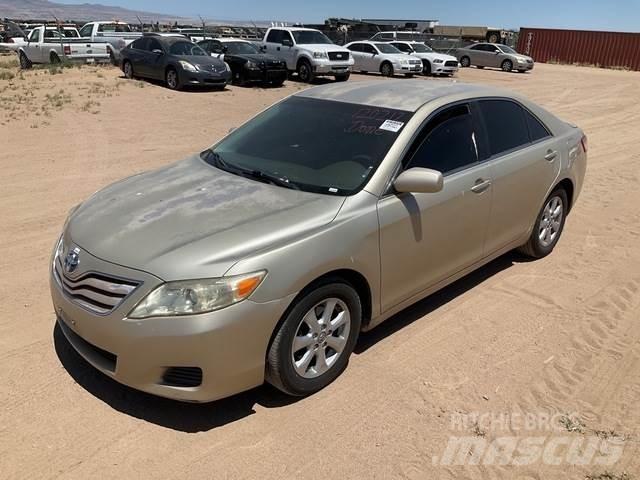 Toyota Camry Automašīnas