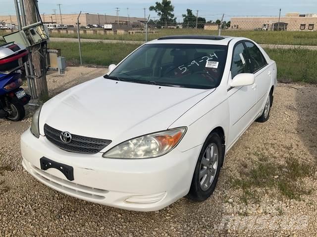 Toyota Camry Automašīnas