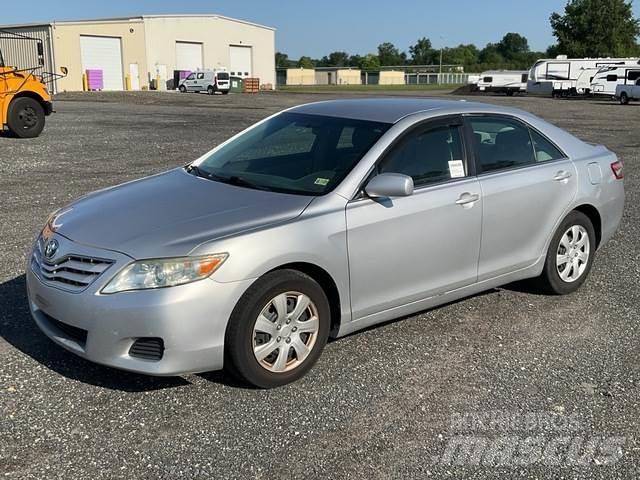 Toyota Camry Automašīnas