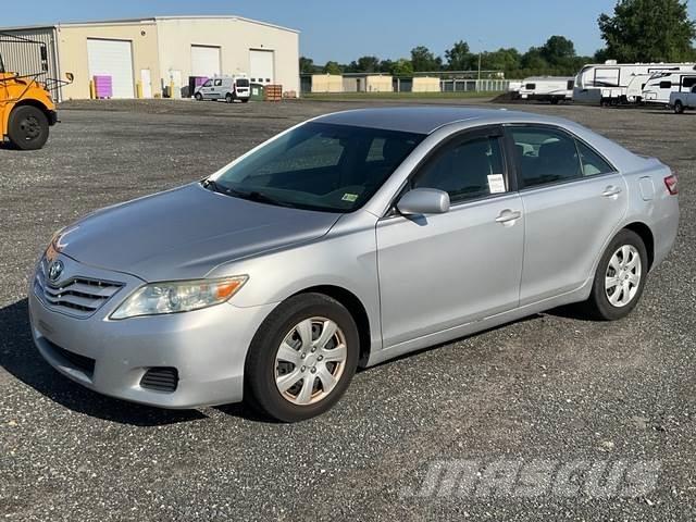 Toyota Camry Automašīnas