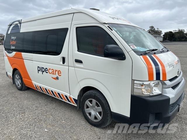 Toyota HiAce Preču pārvadāšanas furgoni