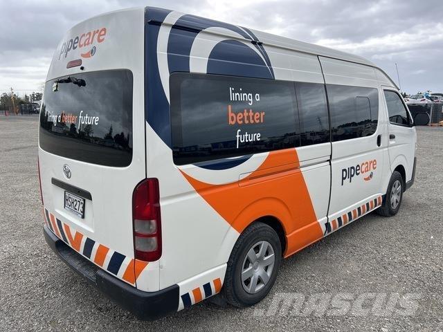 Toyota HiAce Preču pārvadāšanas furgoni