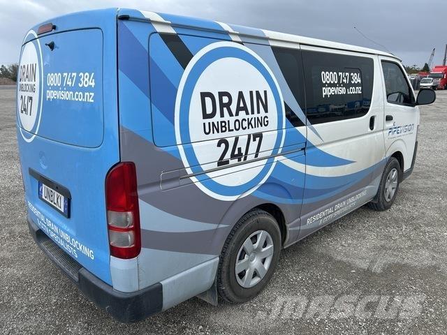 Toyota HiAce Preču pārvadāšanas furgoni