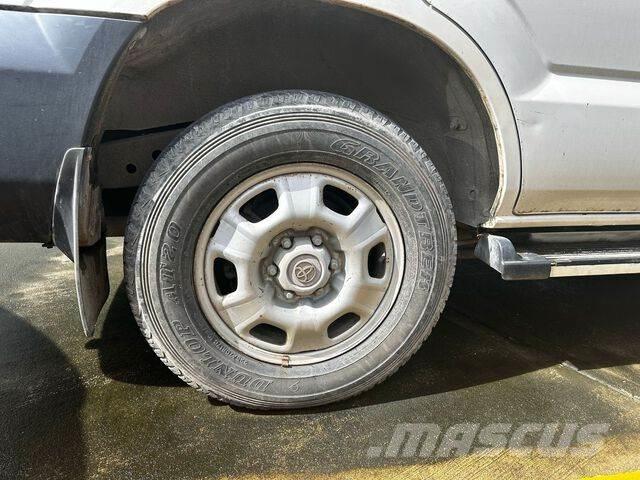 Toyota Prado Automašīnas