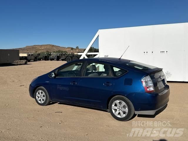 Toyota Prius Automašīnas
