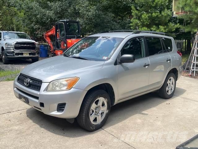 Toyota RAV4 Automašīnas