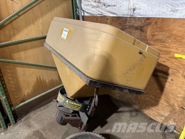  Trailhawk 750 Smilšu un sāls kaisītāji