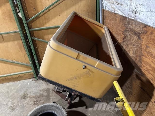  Trailhawk 750 Smilšu un sāls kaisītāji