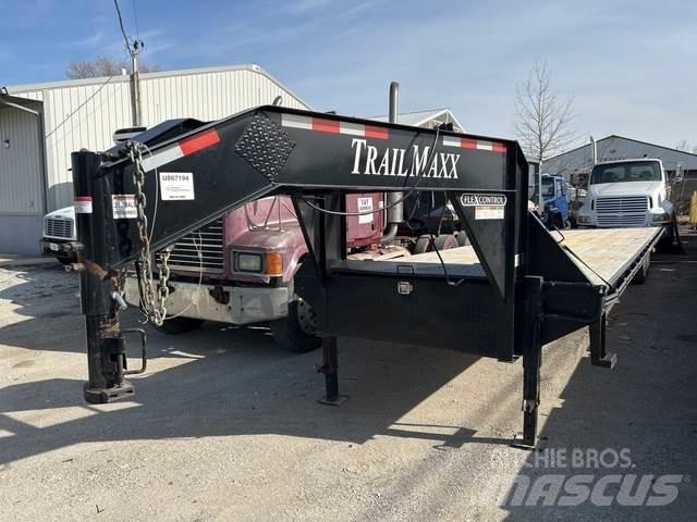 TrailMaxx  Auto pārvadāšanas treileri
