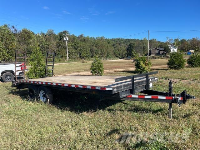 Triple Crown Auto pārvadāšanas treileri