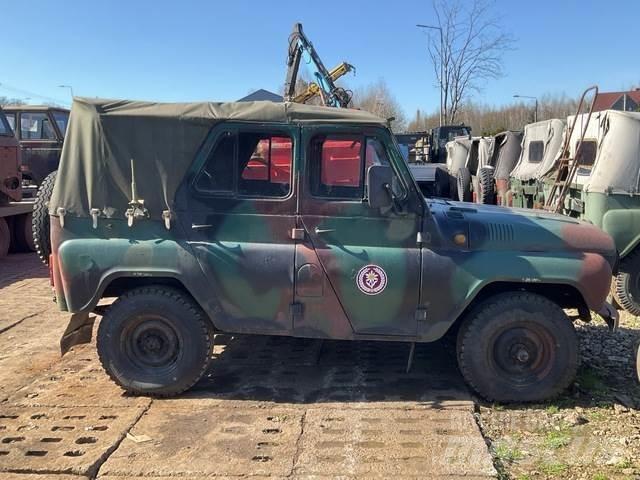  UAZ 469B Automašīnas