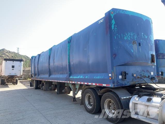 Universal  Kustīgo grīdu puspiekabes