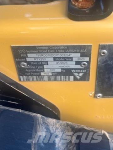 Vermeer RTX250 Tranšeju racēji