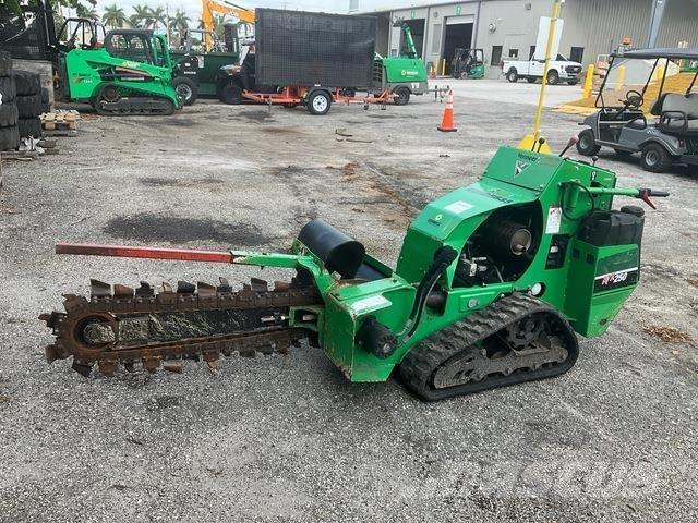 Vermeer RTX250 Tranšeju racēji