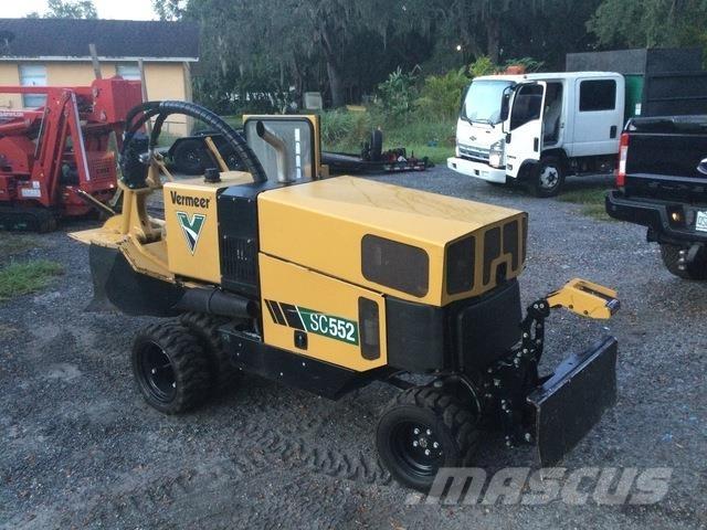 Vermeer SC552 Koku stumbru frēze