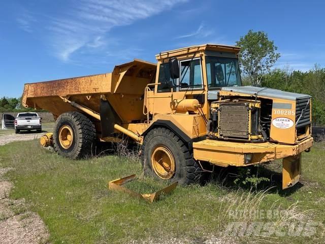 Volvo A25C 6x6 Artikulētie pašizgāzēji