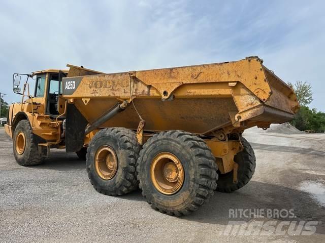 Volvo A25D Artikulētie pašizgāzēji